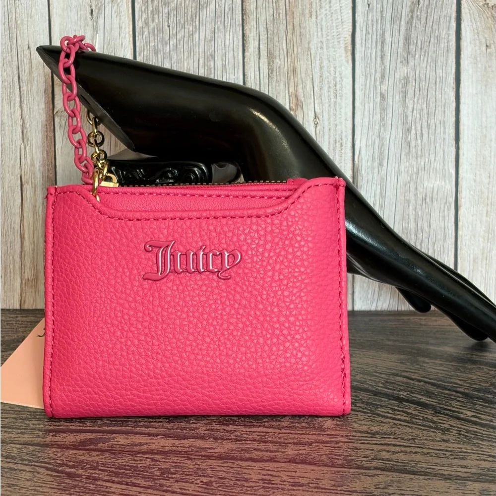 Juicy Couture Fuchsia Card Holder/Small Wallet with Two Tone Chain Wristlet - Picture 1 of 6